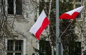 Gdańsk w biało-czerwonych barwach z okazji Dnia Pamięci...