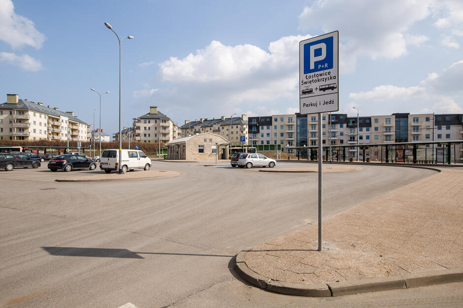 W Gdańsku funkcjonuje osiem oznakowanych parkingów Parkuj i Jedź